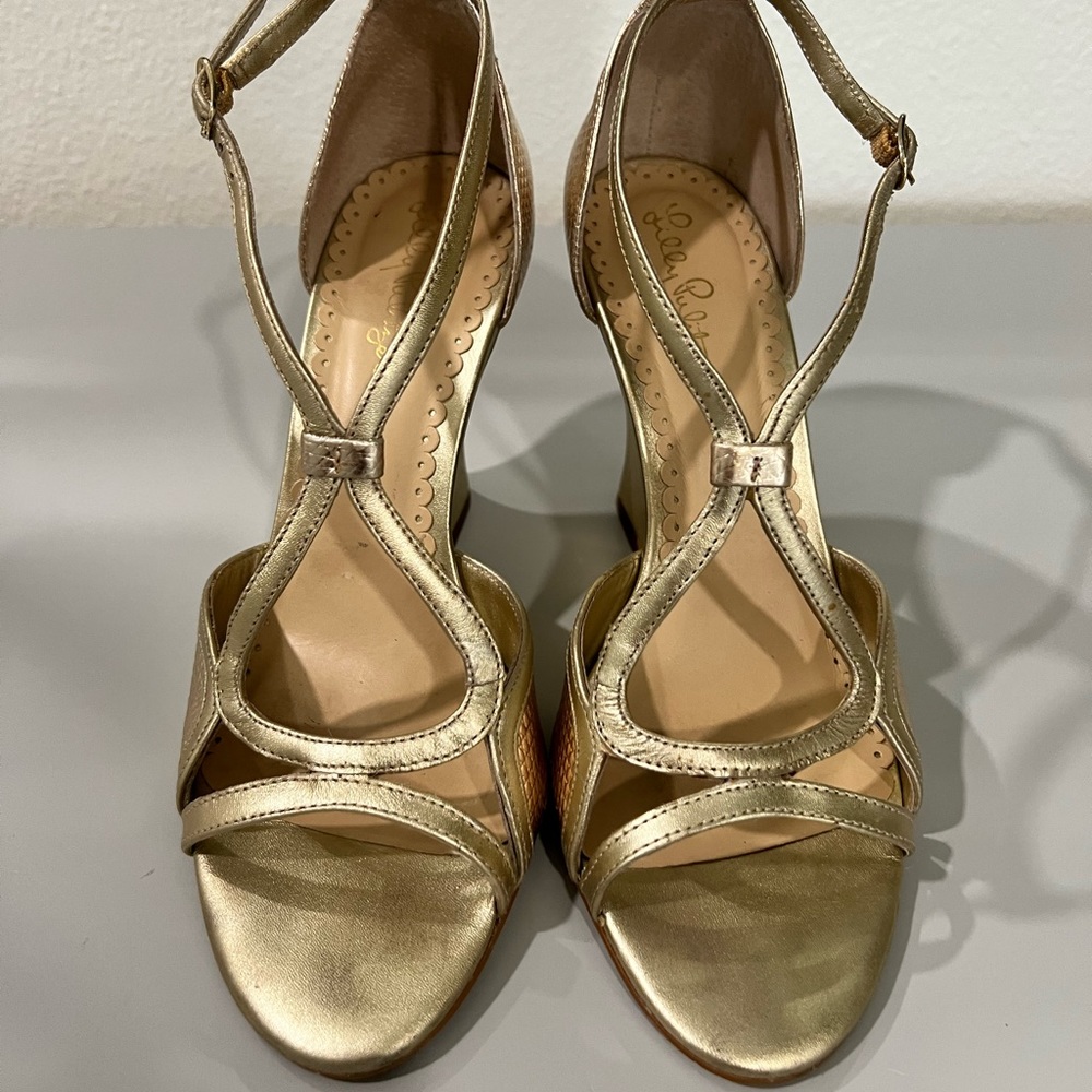 Lily Pulitzer gold wedge size 7 1/2